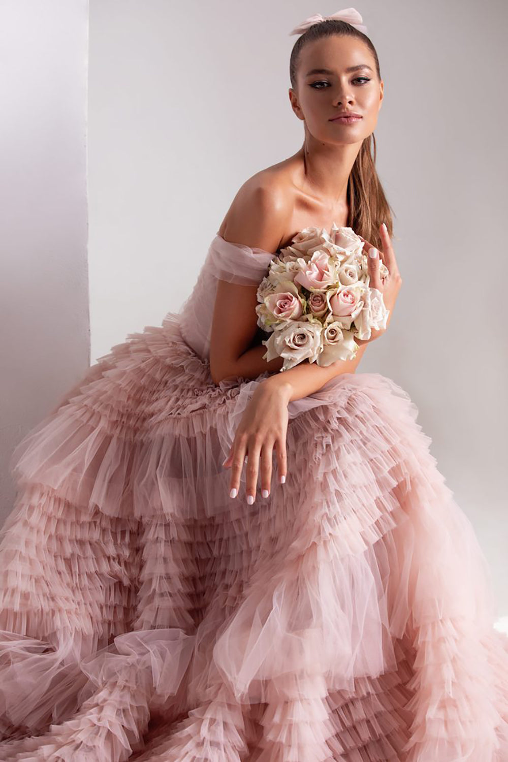 Bridal Wedding One Line Neck Lacquer Mesh Dress