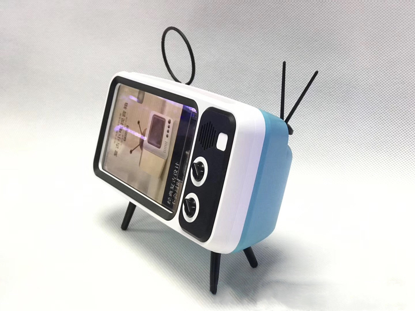 Retro TV mini portable audio